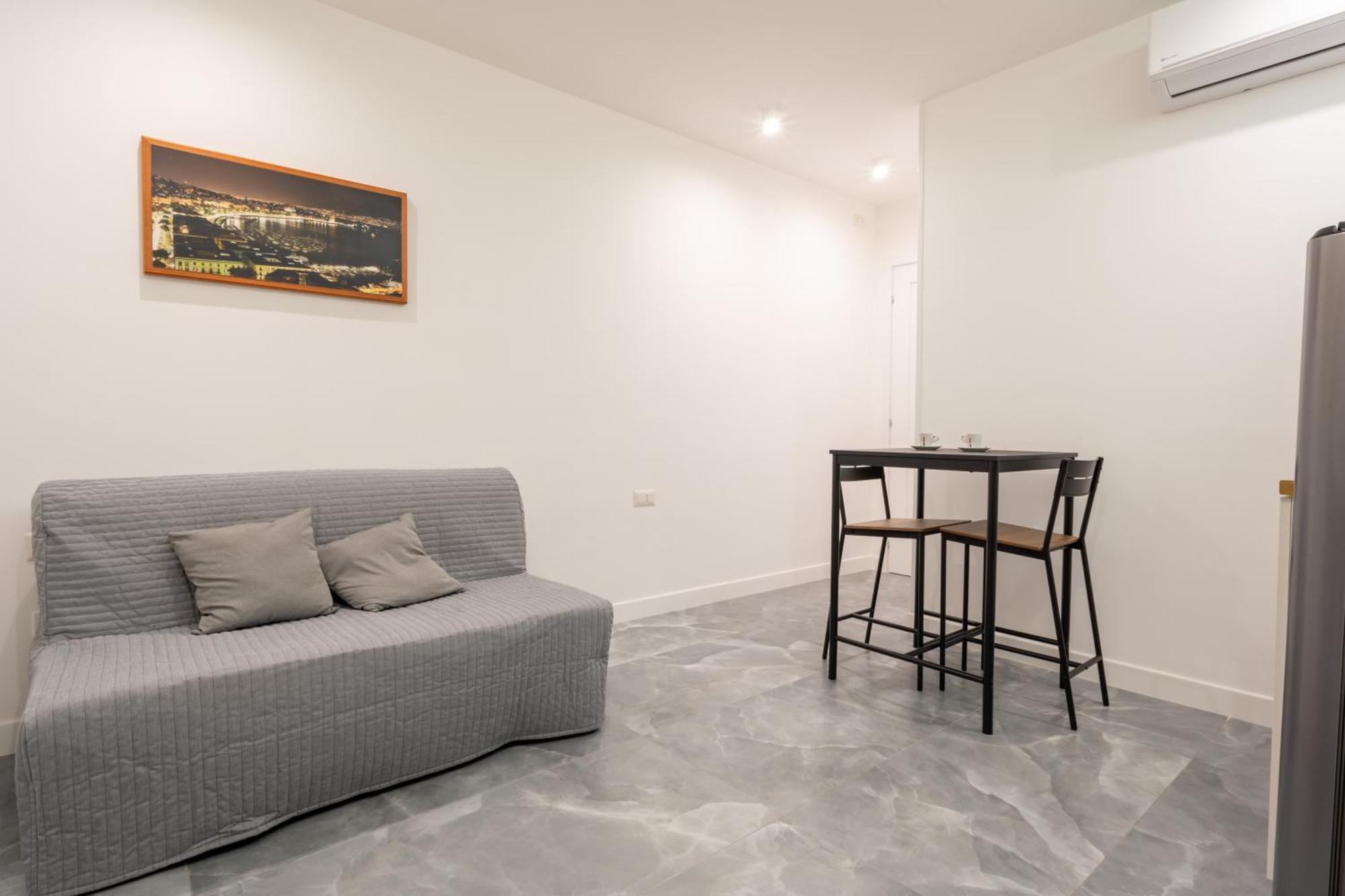 נאפולי La Maison Di Tina מראה חיצוני תמונה