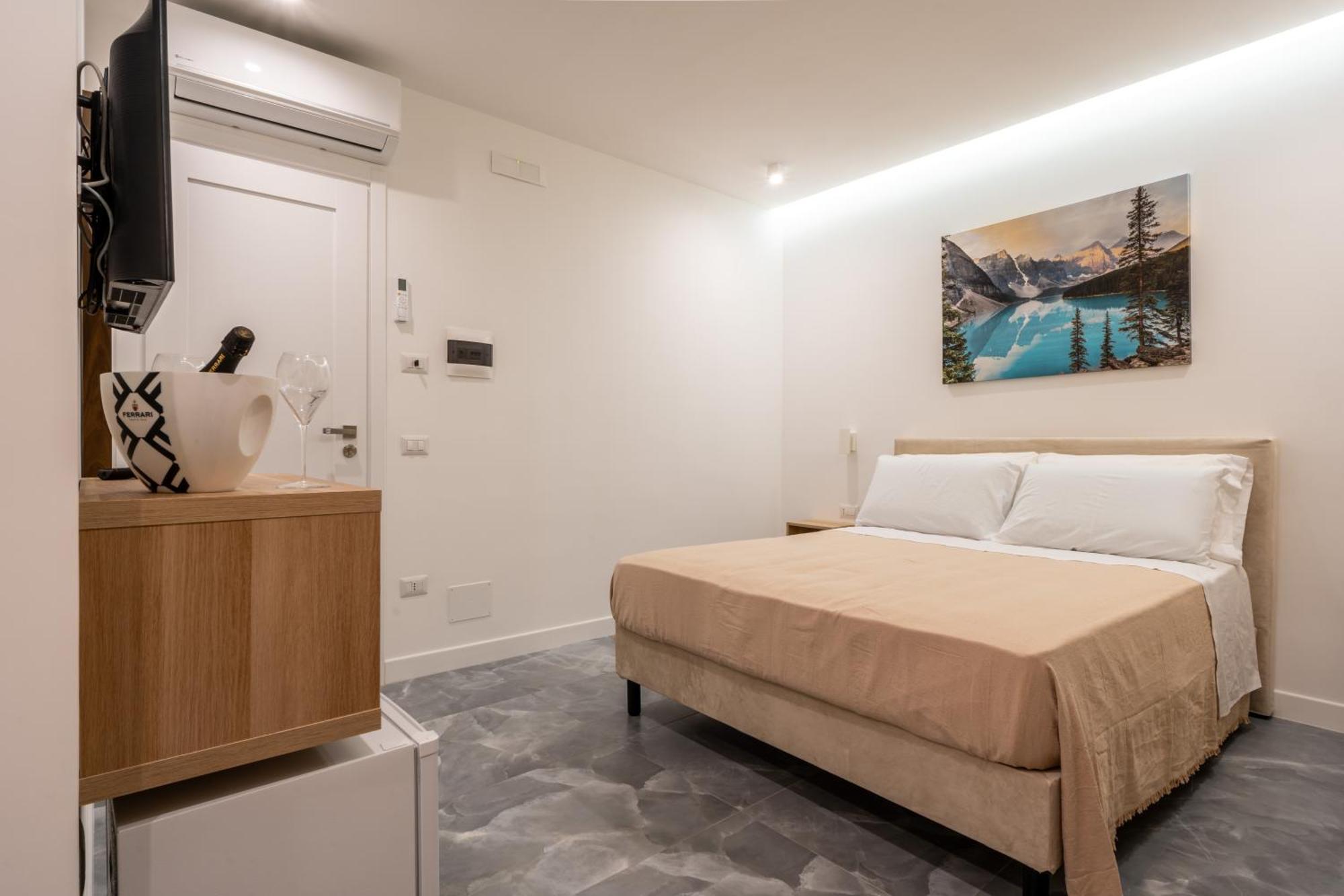 נאפולי La Maison Di Tina מראה חיצוני תמונה