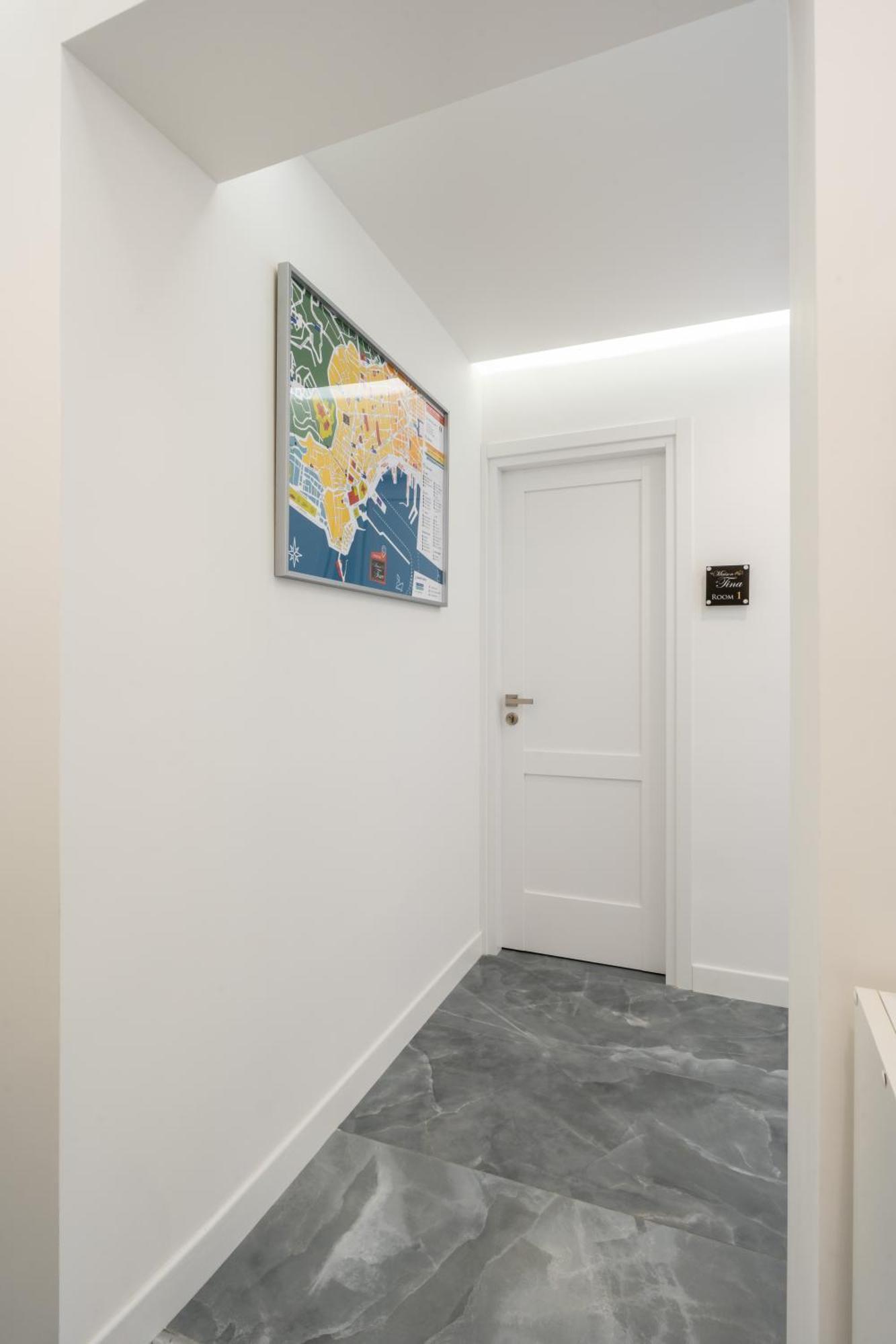 נאפולי La Maison Di Tina מראה חיצוני תמונה